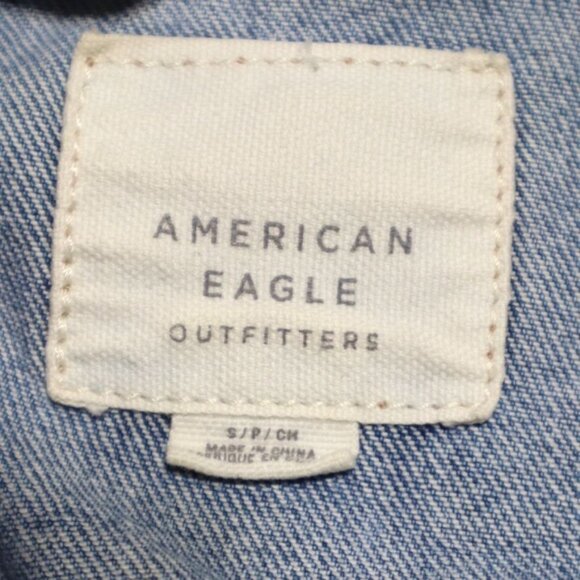 American Eagle Distressed Denim Jacket Size Small - Picture 5 of 6